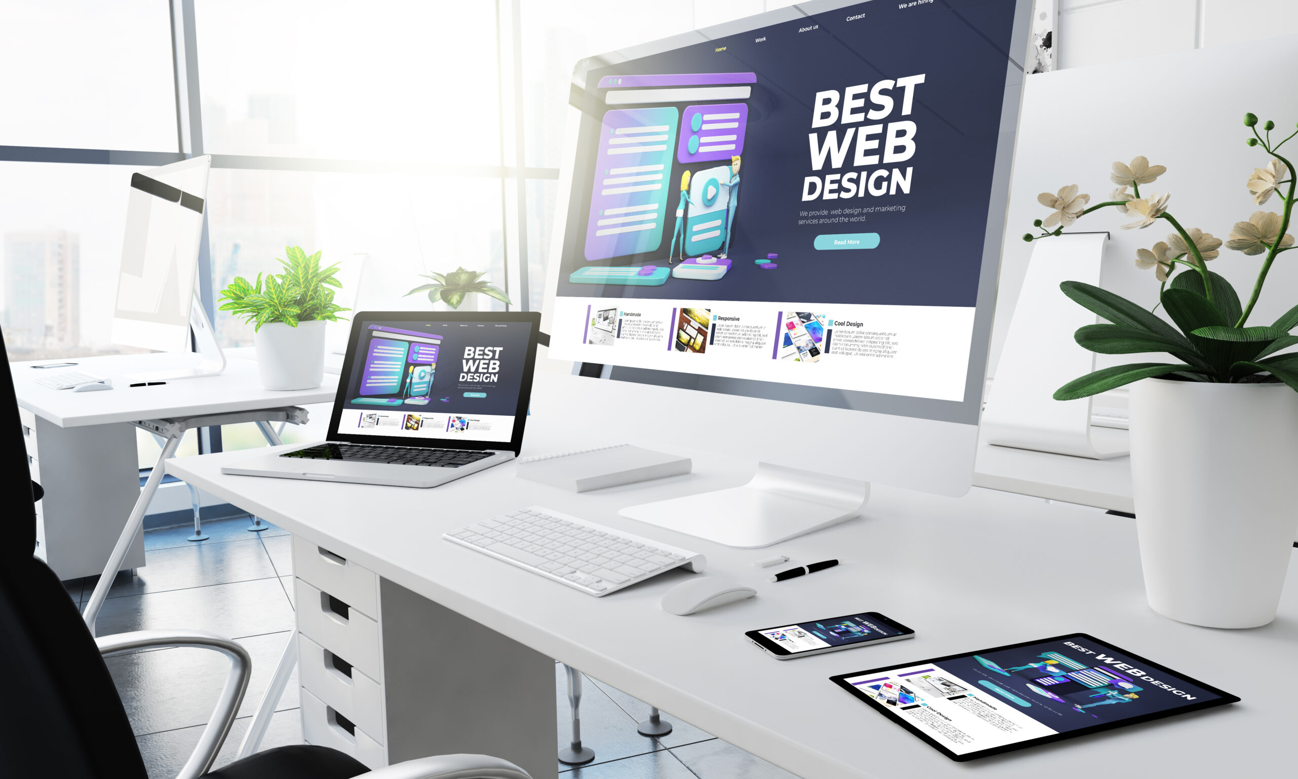 Moderne kontor med responsive webdesign-enheter Bilde av et kontor med ulike enheter som viser webdesign. Moderne kontor med en stor skjerm, laptop, nettbrett og smartphone, alle viser webdesign, med lys innemiljø og grønne planter.